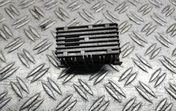 Chevrolet Cruze Glow plug pre-heat relay 55574293