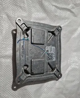 Chrysler Pacifica Headlight ballast module Xenon 147000015100 10eeg150705