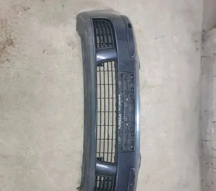 Front bumper lip