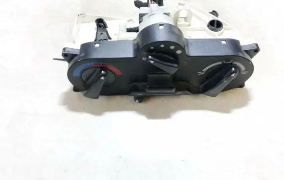 Mitsubishi Carisma Climate control unit