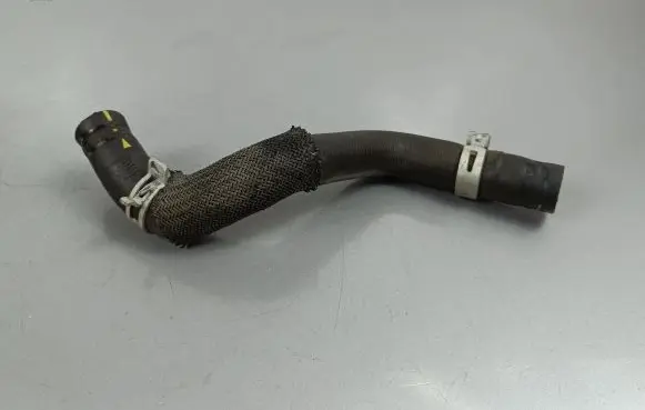 Nissan Qashqai J12 Engine coolant pipe/hose