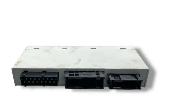 BMW Z4 E85 E86 Aerial antenna amplifier 6963038 10059810