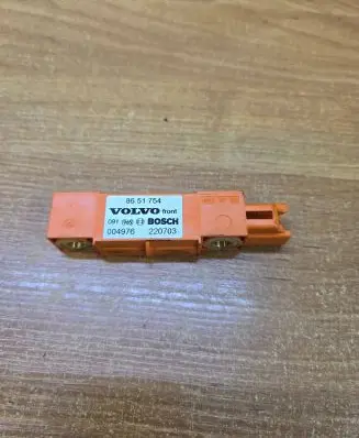 Volvo XC90 Airbag deployment crash/impact sensor 8651754 004976 220703