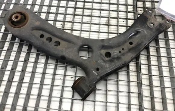 Volkswagen Golf VII Front control arm