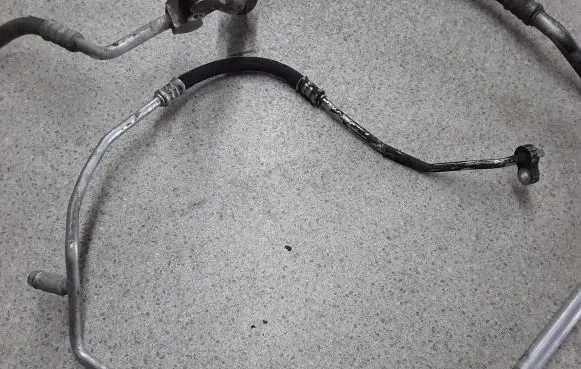 Fiat Croma Air conditioning (A/C) pipe/hose 13202840