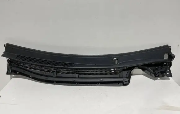 Toyota Prius+ (ZVW40) Wiper trim 5570847190