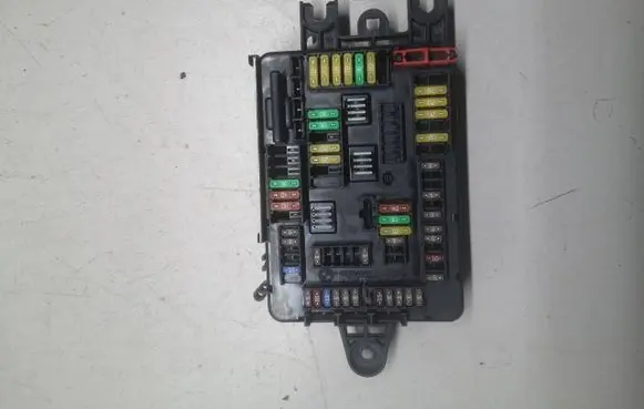 BMW X5 F15 Fuse module 9389070 19561000001