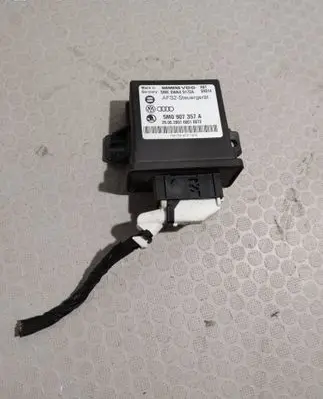 Volkswagen PASSAT B6 Light module LCM 5M0907357A 5WK49172A