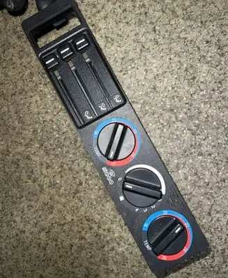 BMW 5 E34 Climate control unit 8351115 8351110