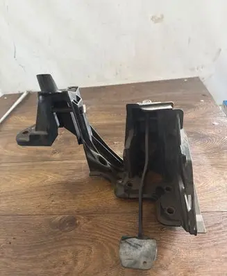 Renault Master III Pedal assembly 465105948r