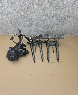 Volkswagen PASSAT B8 Fuel injection system set 04L130277AD 04L130755D 04L089G