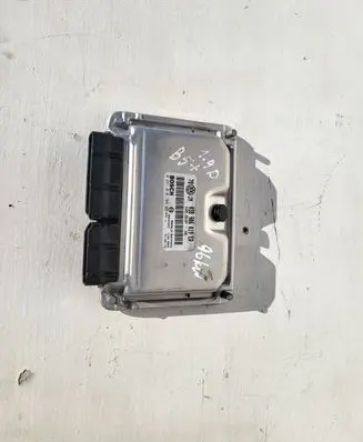 Volkswagen PASSAT B5.5 Engine control unit/module 038906019ER 0281010704