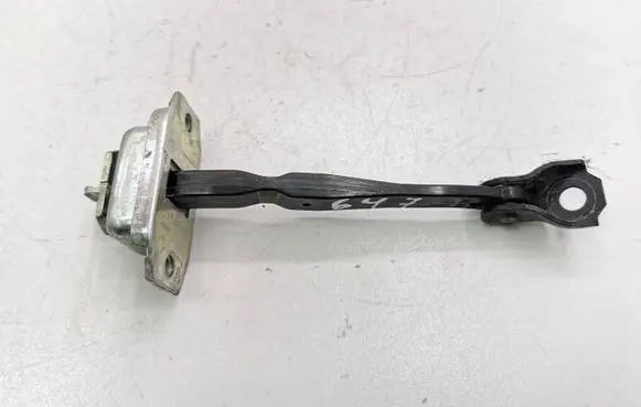 Renault Kadjar Rear door check strap stopper