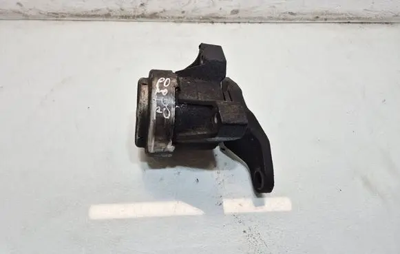 Ford Mondeo MK IV Engine mount bracket HL8021M05