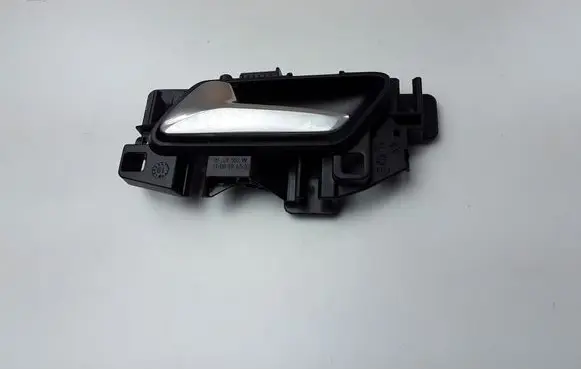 Opel Grandland X Front door interior handle 311339