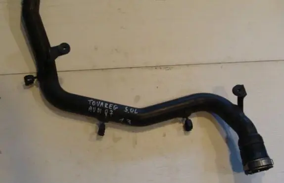Audi Q7 4L Intercooler hose/pipe 7L6145720D