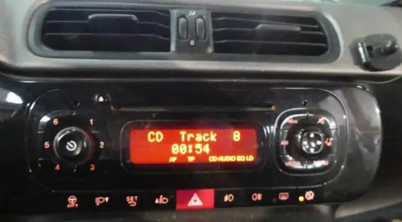 Fiat Panda III Radio/CD/DVD/GPS head unit 735594683 IMPRK1297863