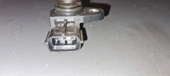 Volvo V50 Camshaft position sensor 8658495