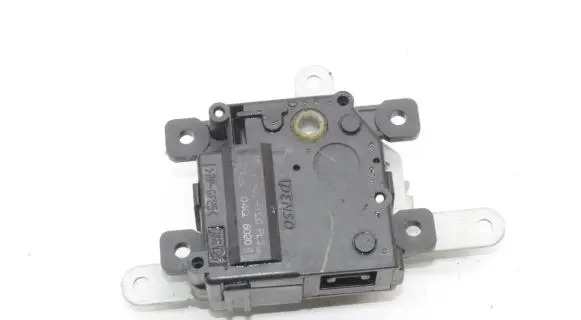 Lexus CT 200H Air flap motor/actuator 0638000920