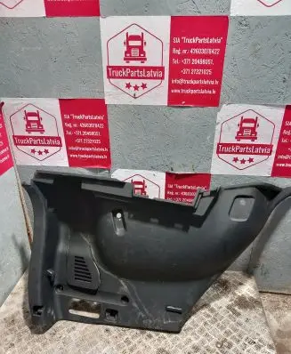 Toyota RAV 4 (XA30) Trunk/boot side trim panel 6473042070 T9143