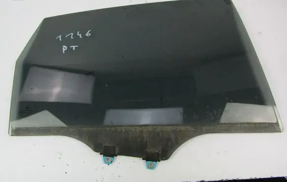 Honda CR-V Rear door window glass 