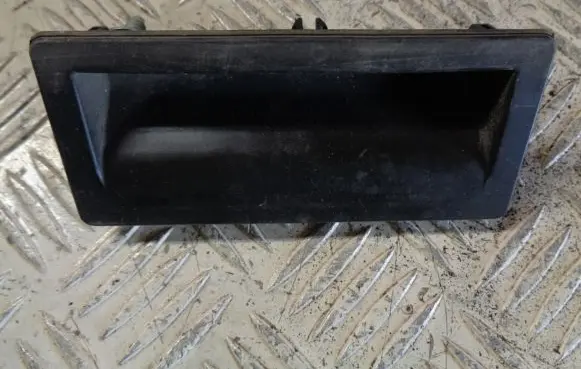 Volkswagen Golf Plus Tailgate opening switch 5N0827566