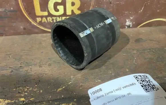 Toyota Corolla Verso AR10 Intercooler hose/pipe