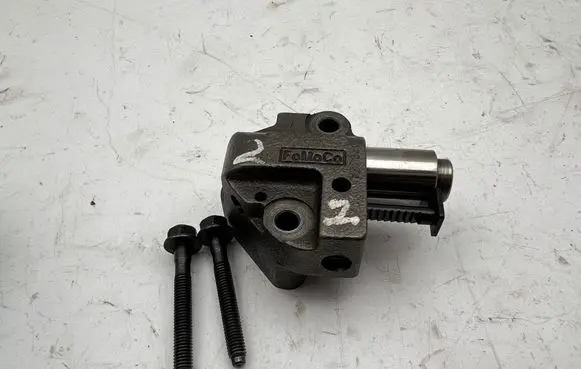Ford Mustang V Timing belt/chain tensioner 121015F