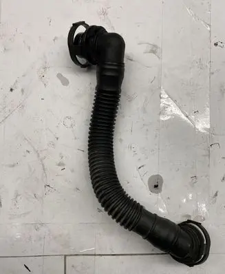 Volkswagen PASSAT B7 Breather hose/pipe 03L103493AE