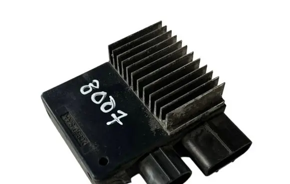 Lexus RX 330 - 350 - 400H Fan control module 8925726020 4993003280