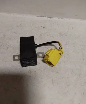 Audi A8 S8 D3 4E Fuse 7L0915457A
