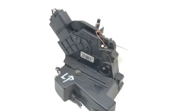 Ford Focus Front door lock 3M5AR21813ER