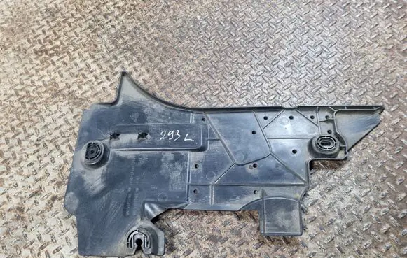 Center/middle under tray cover