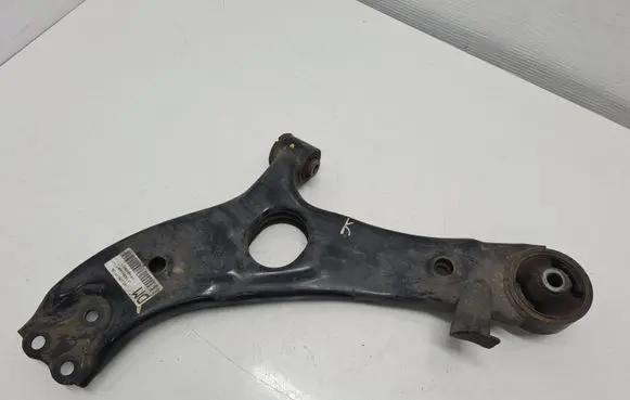 Hyundai Santa Fe Front lower control arm/wishbone 545002W600
