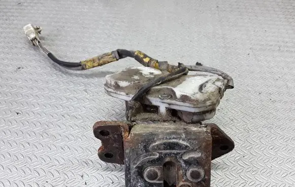 Toyota Avensis Verso Tailgate/trunk/boot lock/catch/latch