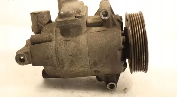 Volkswagen PASSAT B6 Air conditioning (A/C) compressor (pump) 5N0820803A