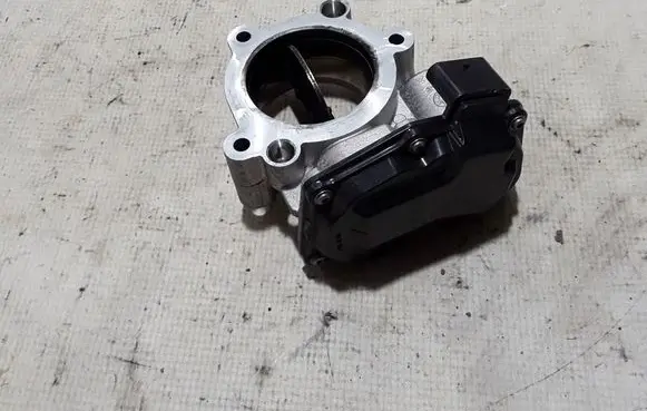 Volvo XC60 Throttle valve 32223833