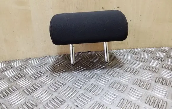 Toyota Avensis T270 Rear seat headrest 