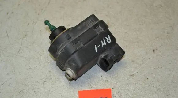 Renault Megane I Headlight level adjustment motor 