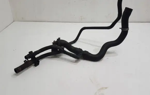 Peugeot 3008 I Engine coolant pipe/hose
