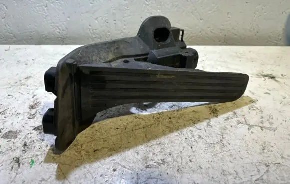 Volkswagen Golf V Accelerator throttle pedal 1K2721503M 6PV00874500