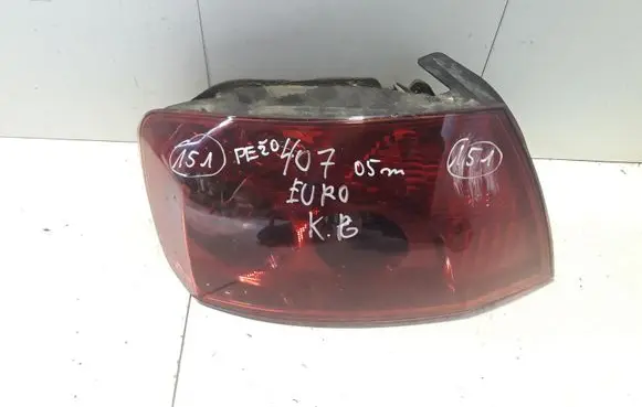 Peugeot 407 Rear/tail lights 085501937
