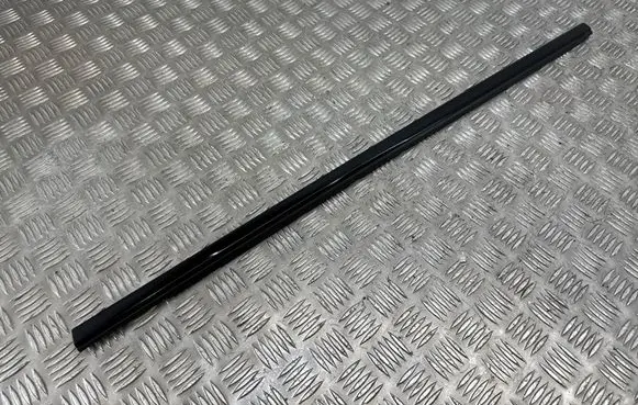 Peugeot 2008 II Front door glass trim molding 9825968780