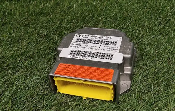 Audi A4 S4 B7 8E 8H Airbag control unit/module 8E0959655G 0285001668