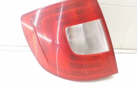 Skoda Superb B6 (3T) Rear/tail lights 3T9945095
