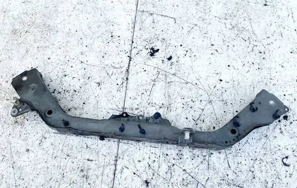 Honda CR-V Radiator mount bracket 