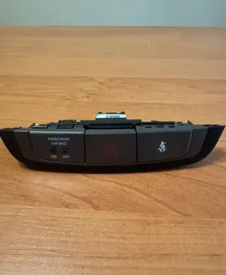 Hyundai ix35 Hazard light switch 847402S450TJN