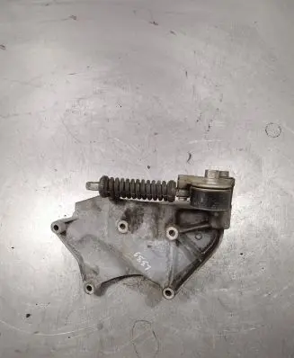 Suzuki Grand Vitara II Engine mounting bracket
