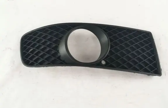 Volkswagen Polo III 6N 6N2 6NF Front fog light trim/grill 6N0853666C