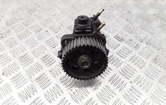 Fiat Croma Fuel injection high pressure pump 0445010130
